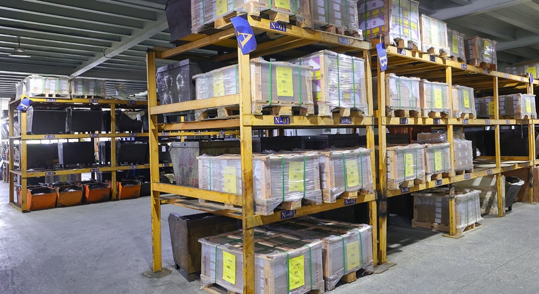 821A9168成品倉(cāng)庫(kù)右邊上有點(diǎn)亂的地方處理一下